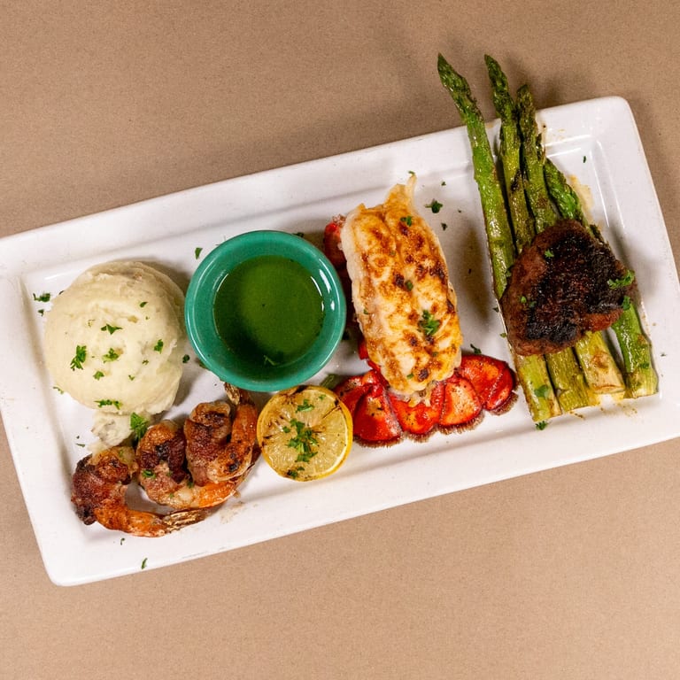 Top-Rated Cajun Flavors & Vibrant Vibes
